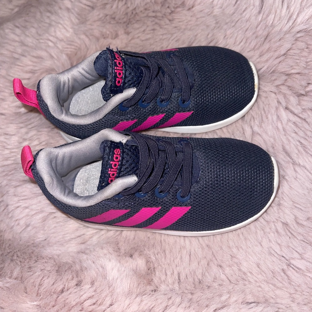 Adidas girls size 6C